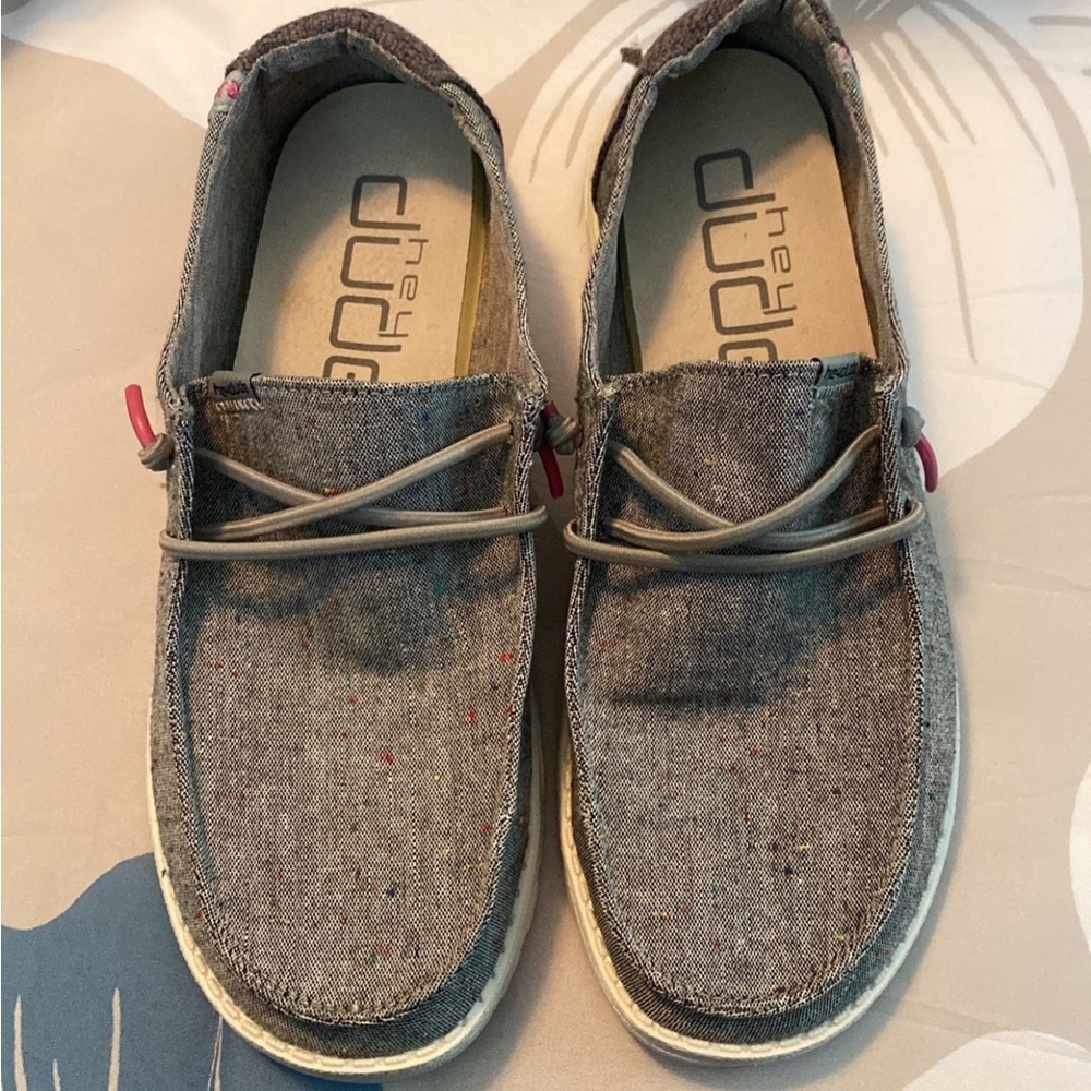 Women’s gray size 8 Hey Dudes